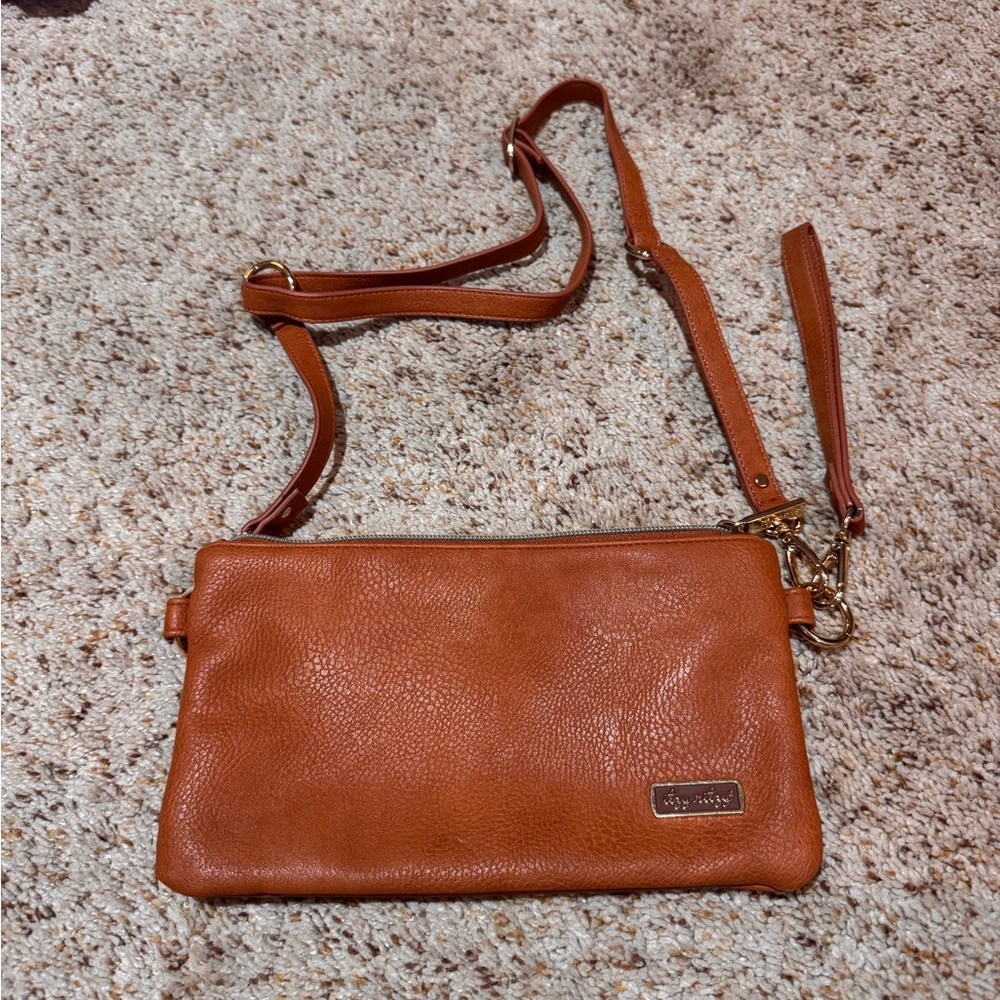 Itzy Ritzy Boss Pouch™ Wallet, Belt Bag And Clutch – Cognac - Picture 6 of 8